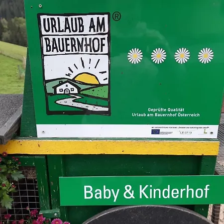 Baby- Und Kinderbauernhof Montaning *