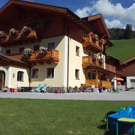 Daire Baby- Und Kinderbauernhof Montaning Forstau (Salzburg)