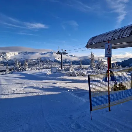 Baby- Und Kinderbauernhof Montaning דירה