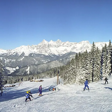 Baby- Und Kinderbauernhof Montaning