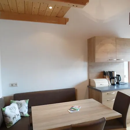 Baby- Und Kinderbauernhof Montaning Apartman *