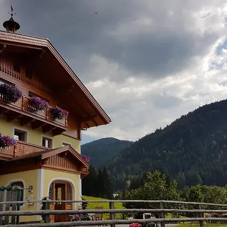 Baby- Und Kinderbauernhof Montaning Forstau (Salzburg)