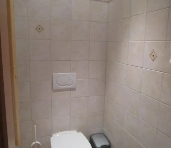 Lägenhet Baby- Und Kinderbauernhof Montaning