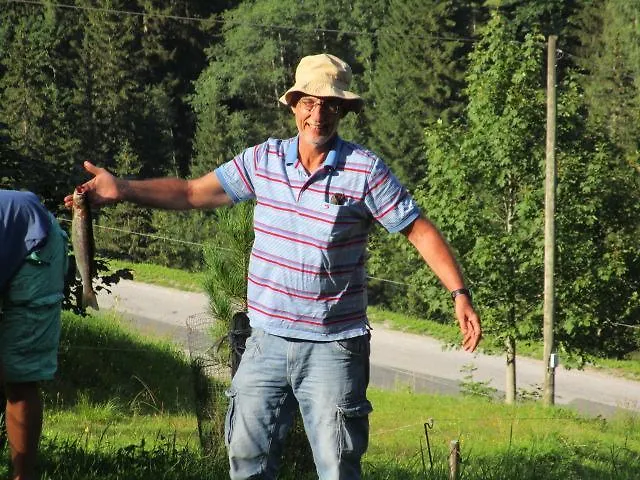 Lägenhet Baby- Und Kinderbauernhof Montaning