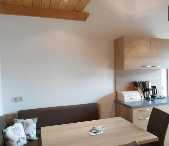 Baby- Und Kinderbauernhof Montaning アパート *
